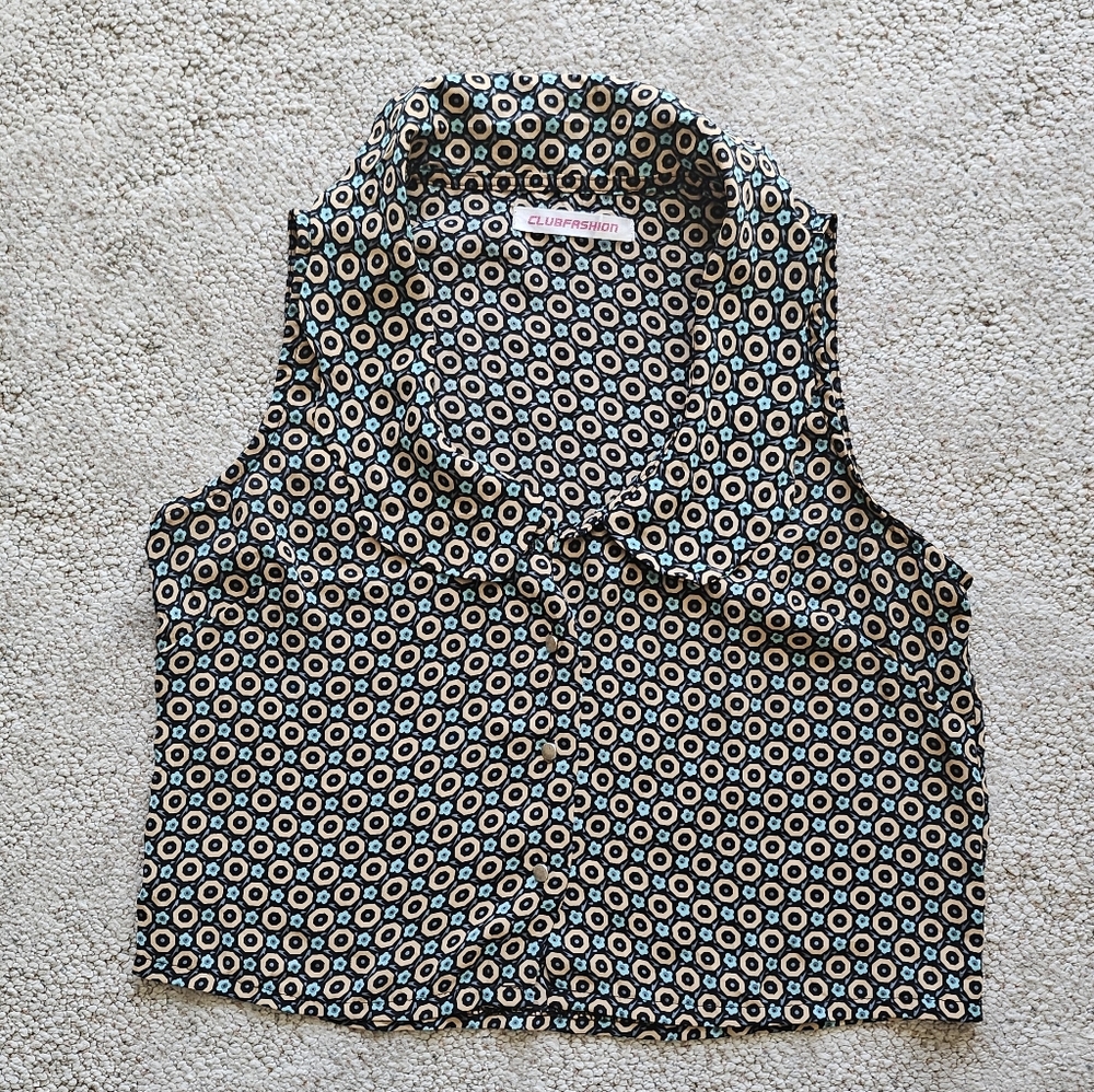 Loose Sleeveless Button Down